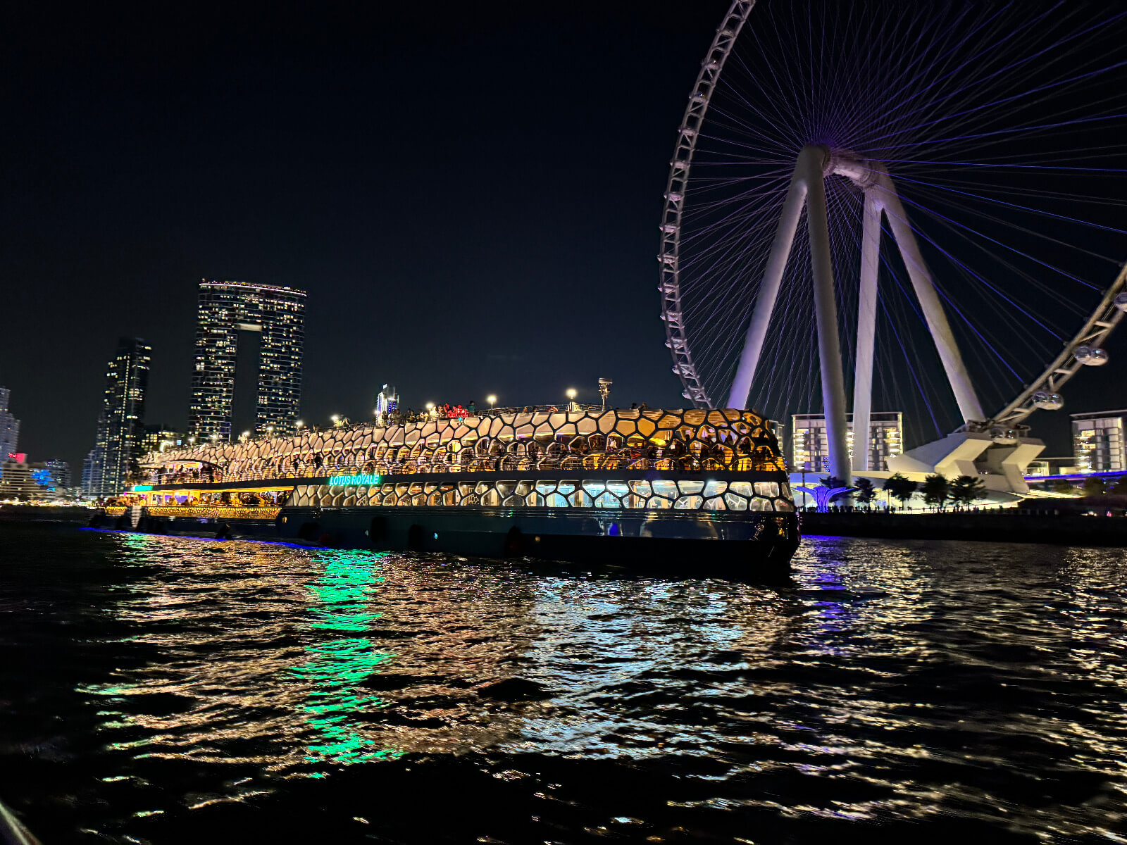 Marina-Premium-Megayacht-Cruise-11