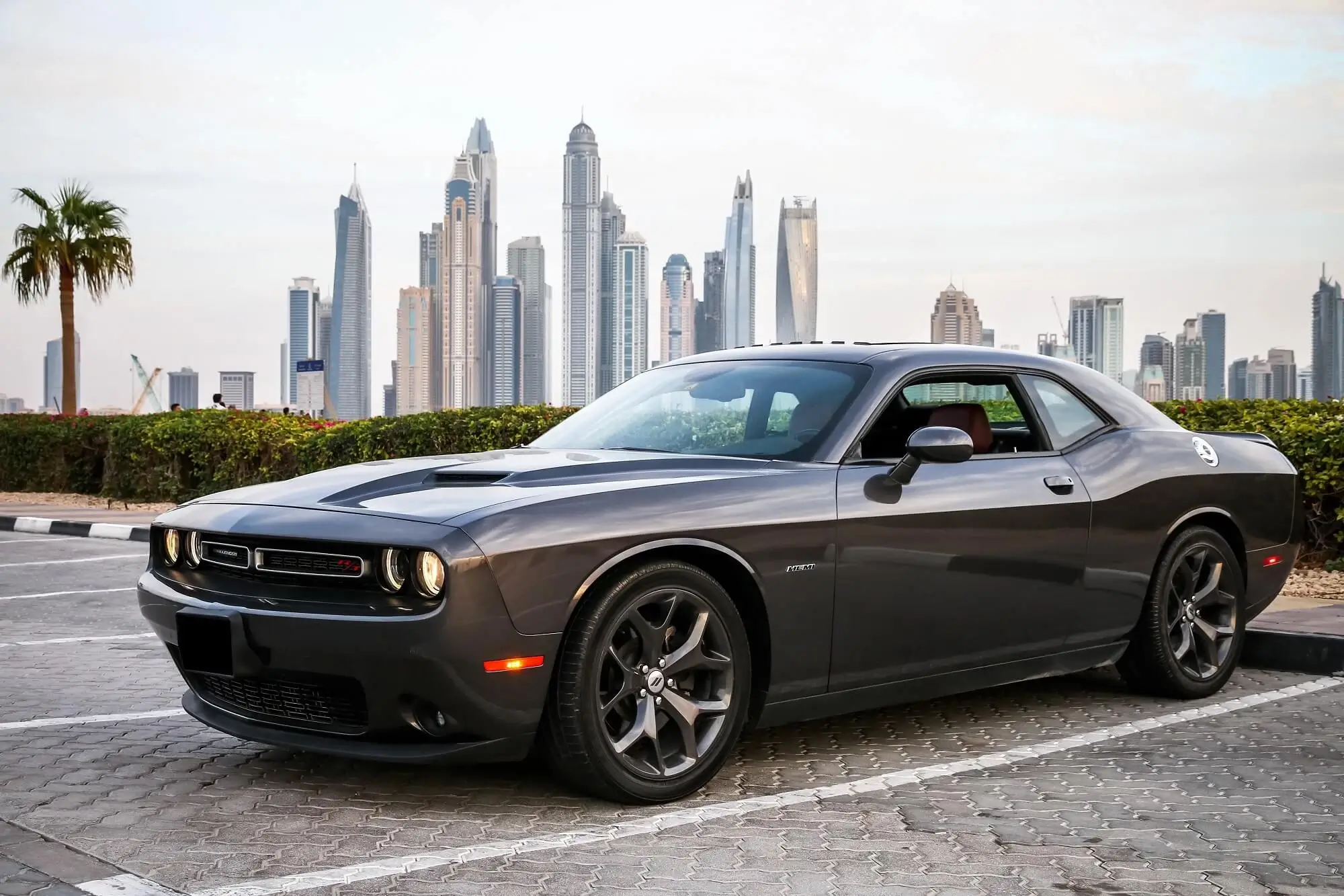 dodge-challenger-grey-2