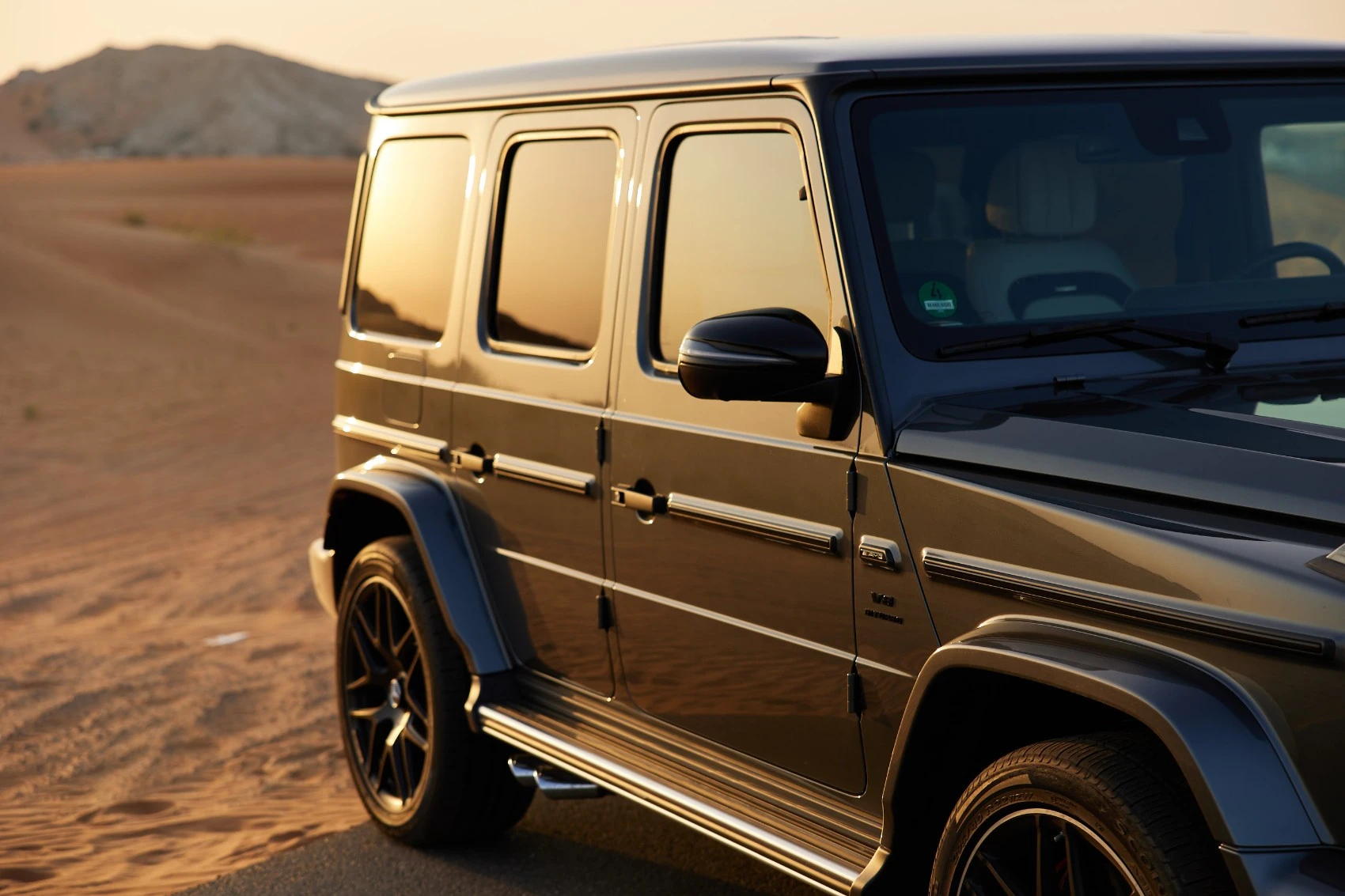 grey_mercedes-g-amg_2023_28014_6bd8937163d8324548b35484bc9b0852